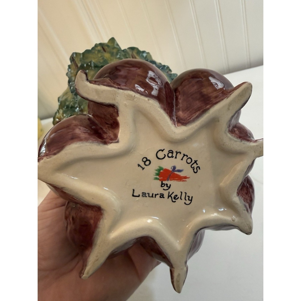 18 Carrots Laura Kelly Beet Bunch Vase Utensil Holder Blue Sky Clayworks - Picture 6 of 6